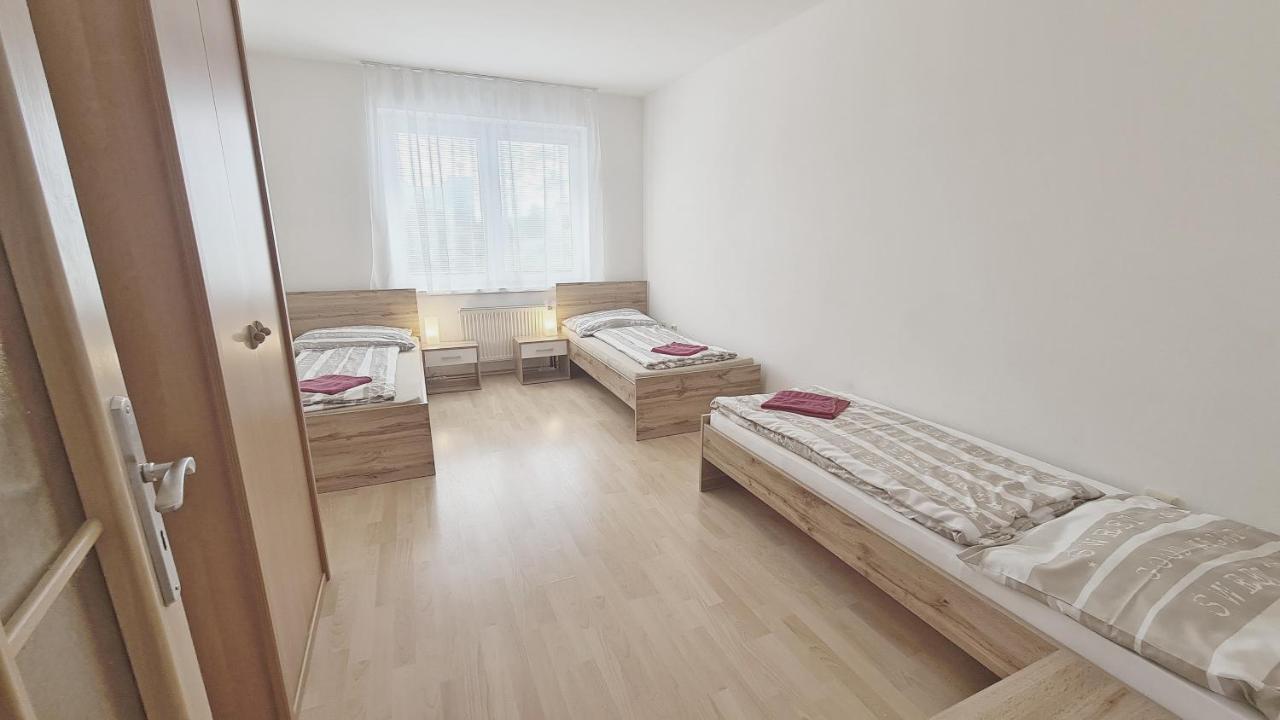 Apartmany Zlatovska Trenčín المظهر الخارجي الصورة