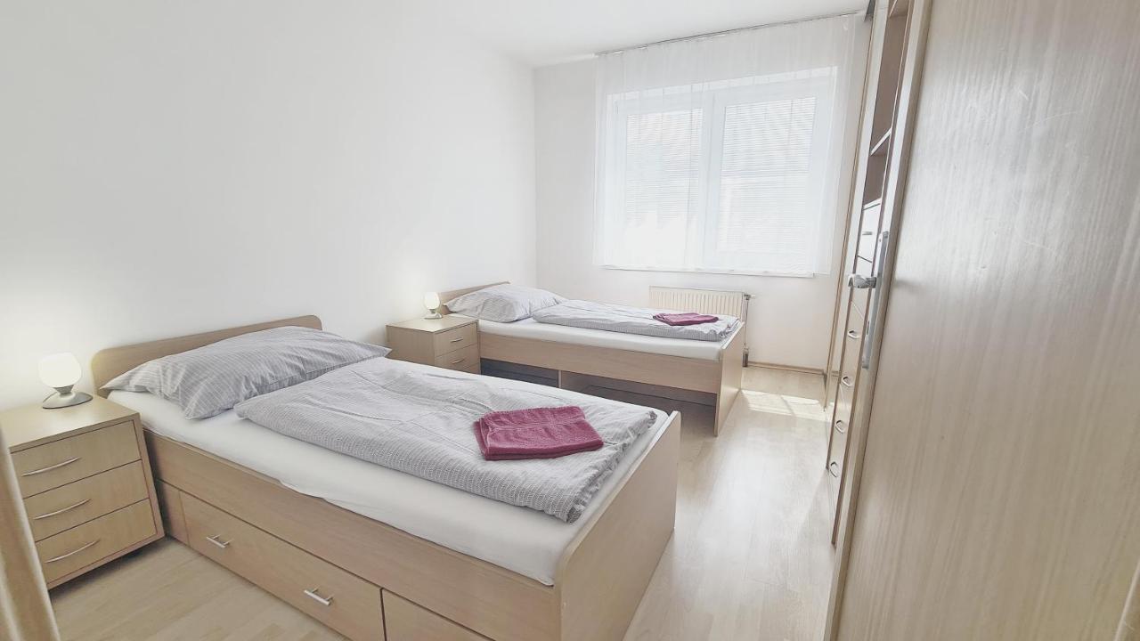 Apartmany Zlatovska Trenčín المظهر الخارجي الصورة