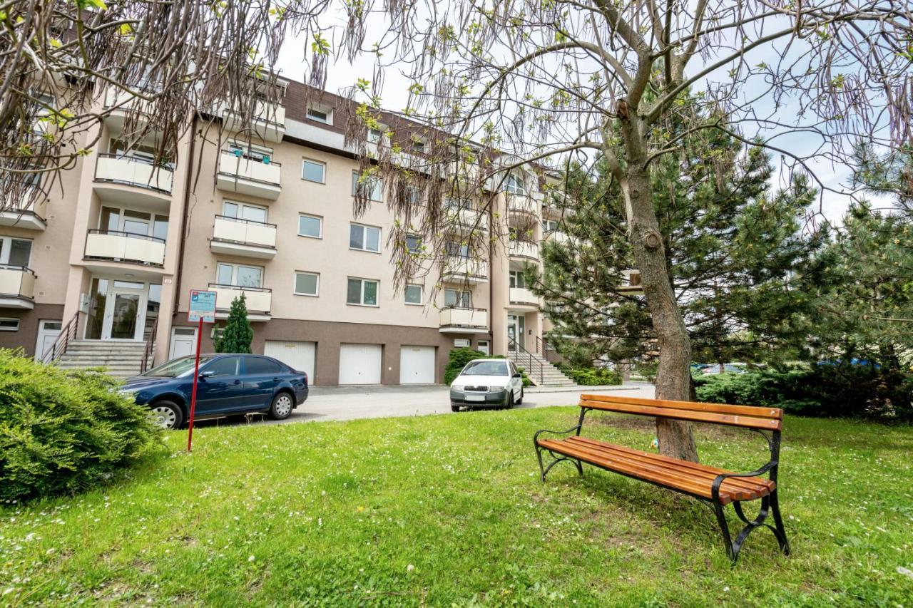 Apartmany Zlatovska Trenčín المظهر الخارجي الصورة